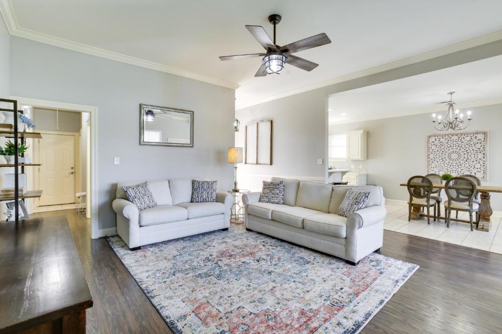 Canalfront Baton Rouge Home with Patio 6 Mi to LSU! photo 4