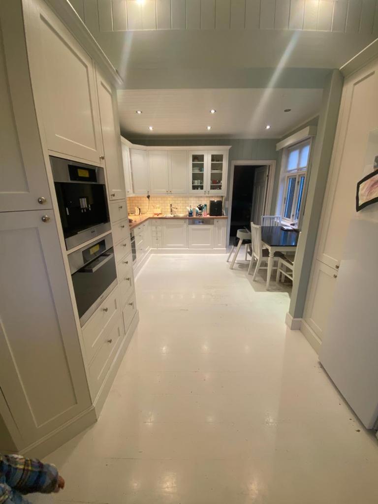 Executive 5 Bedrooms House in Lillestrøm Central - 5 mins walk from Lillestrøm Station photo 2