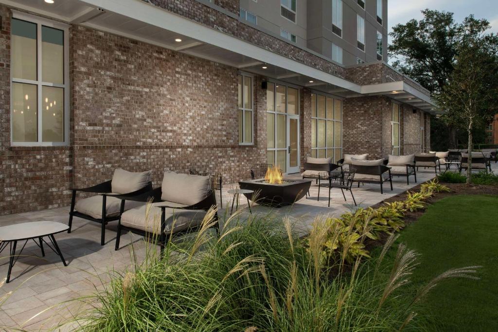 Hilton Garden Inn Pensacola Downtown photo 2