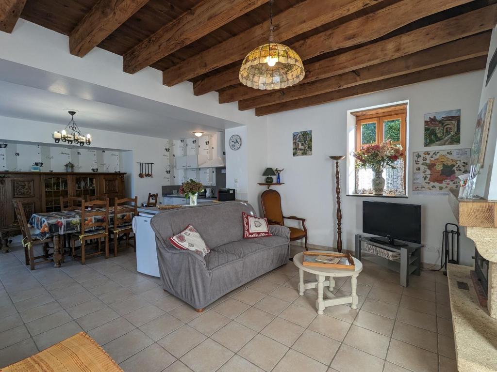 Gîte Pérassay, 4 pièces, 6 personnes - FR-1-591-152 photo 3