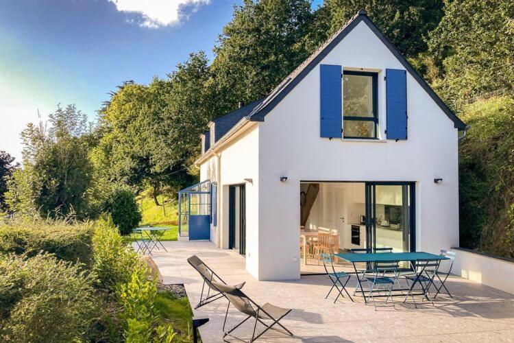 Comfortable holiday home in a haven of peace, Baie de Morlaix