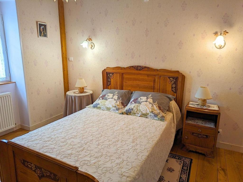 Gîte Saint-Genis-d'Hiersac, 3 pièces, 4 personnes - FR-1-653-162 photo 2