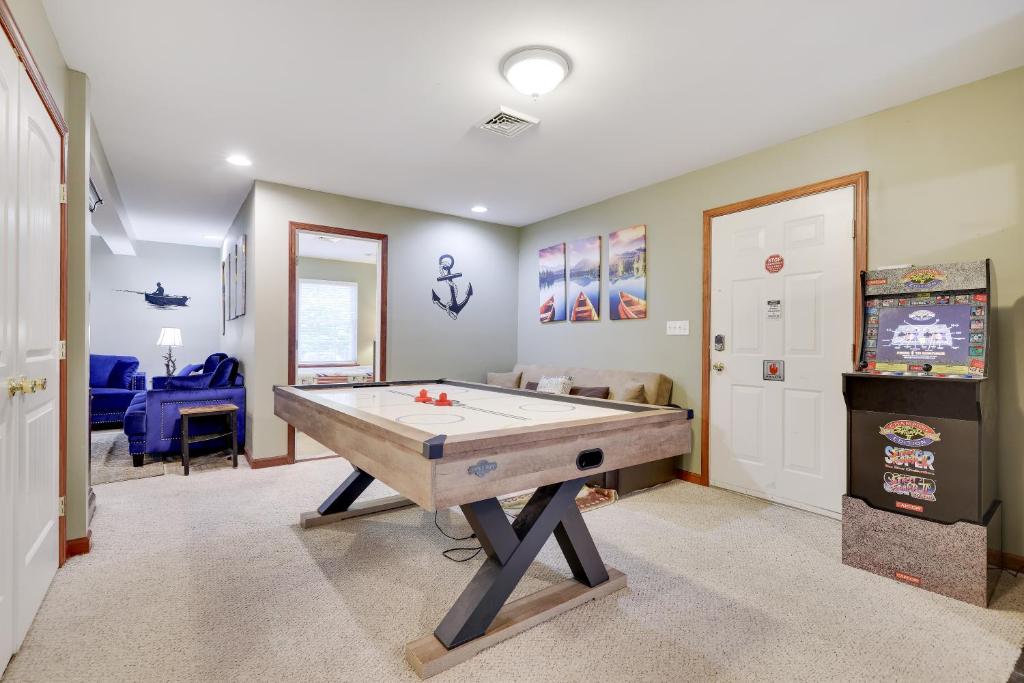 Mt. Maplewood Chalet photo 3
