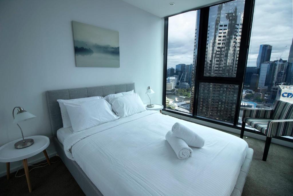 Stunning 2-Bedroom Oasis in the Heart of Southbank photo 3