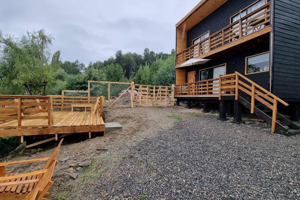 Cabaña de 2 pisos a orilla del lago en Panguipulli photo 3