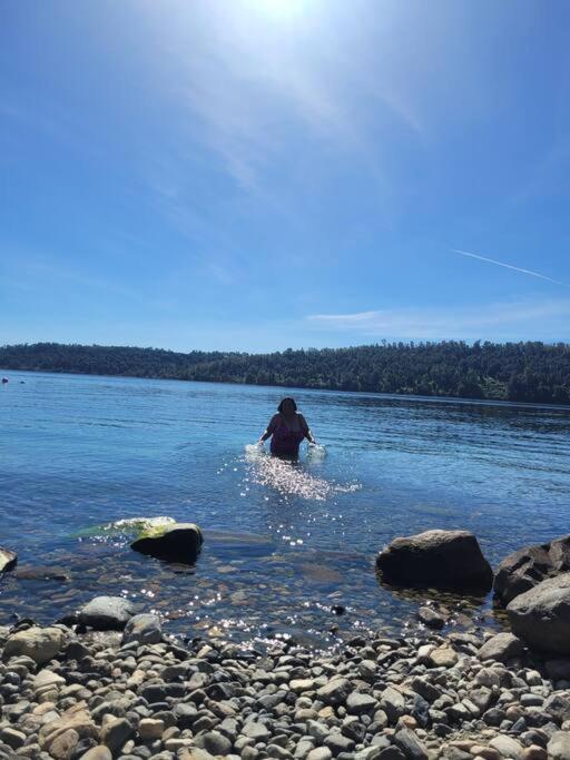 Cabaña con tinaja a orilla del lago Panguipulli photo 3