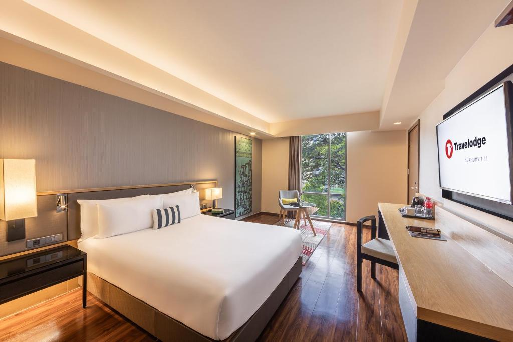 Travelodge Sukhumvit 11 Room Type - Premium Deluxe Room