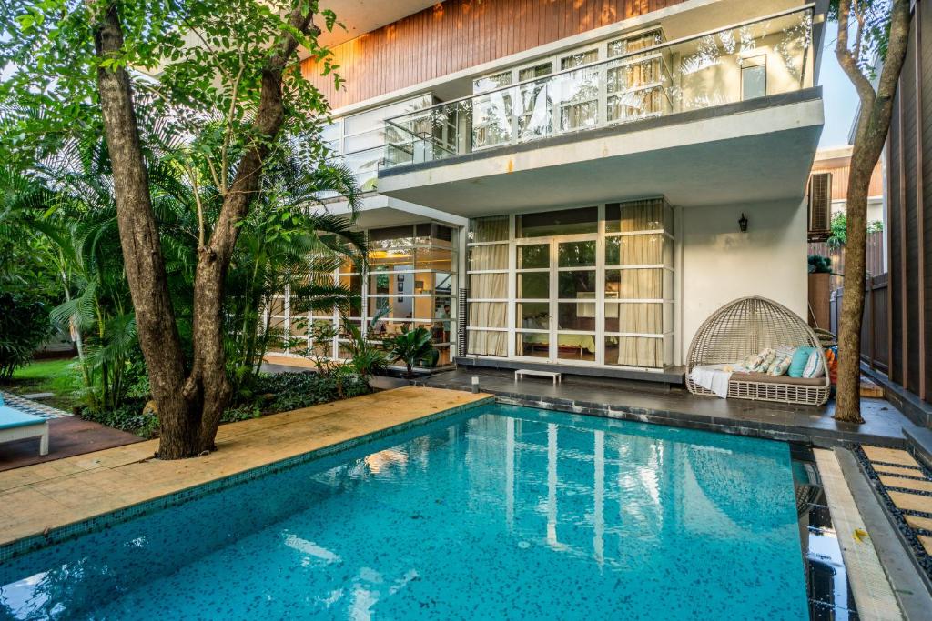 Elivaas Dahlia Luxe 4BHK Villa with Pvt Pool near Baga photo 4