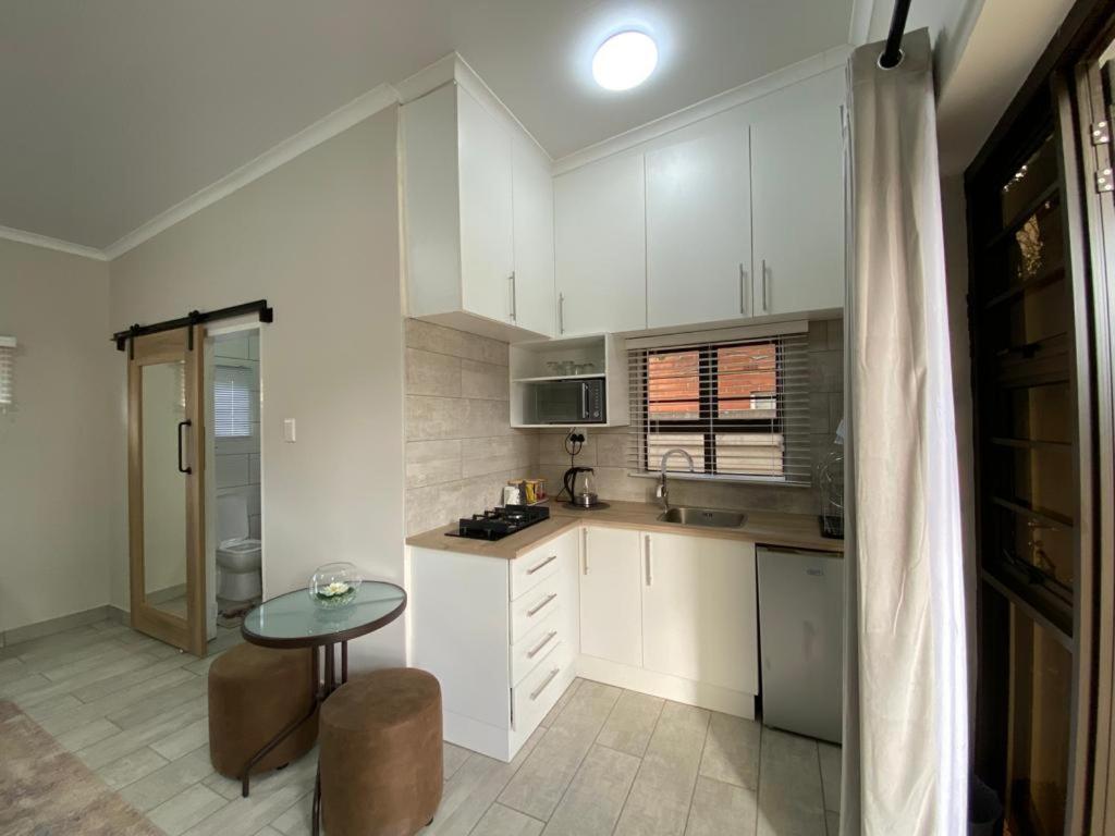 Self - catering room photo 1