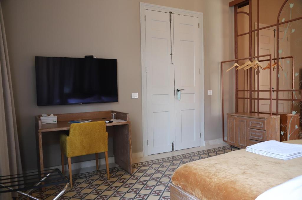Hotel Lost photo 3