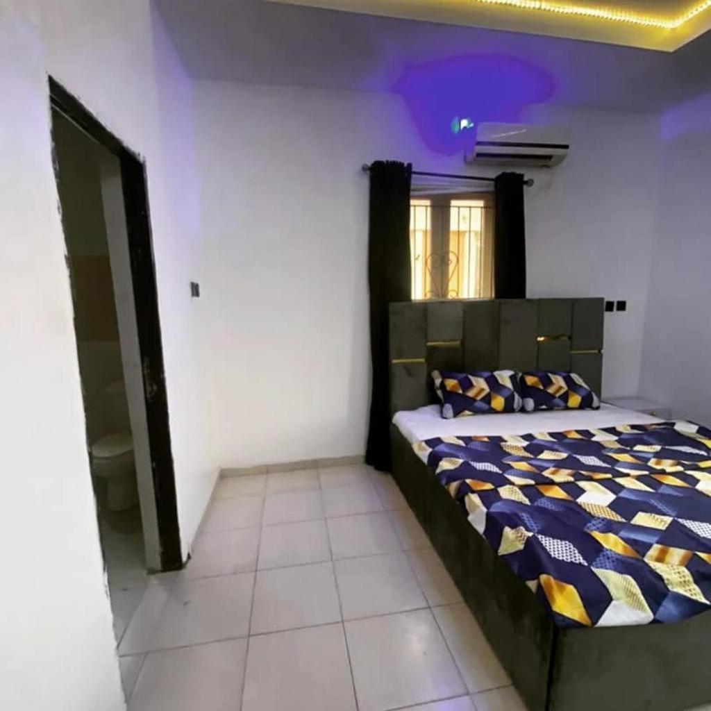 Immaculate 4-Bed detached duplex in Lekki Chevron photo 2