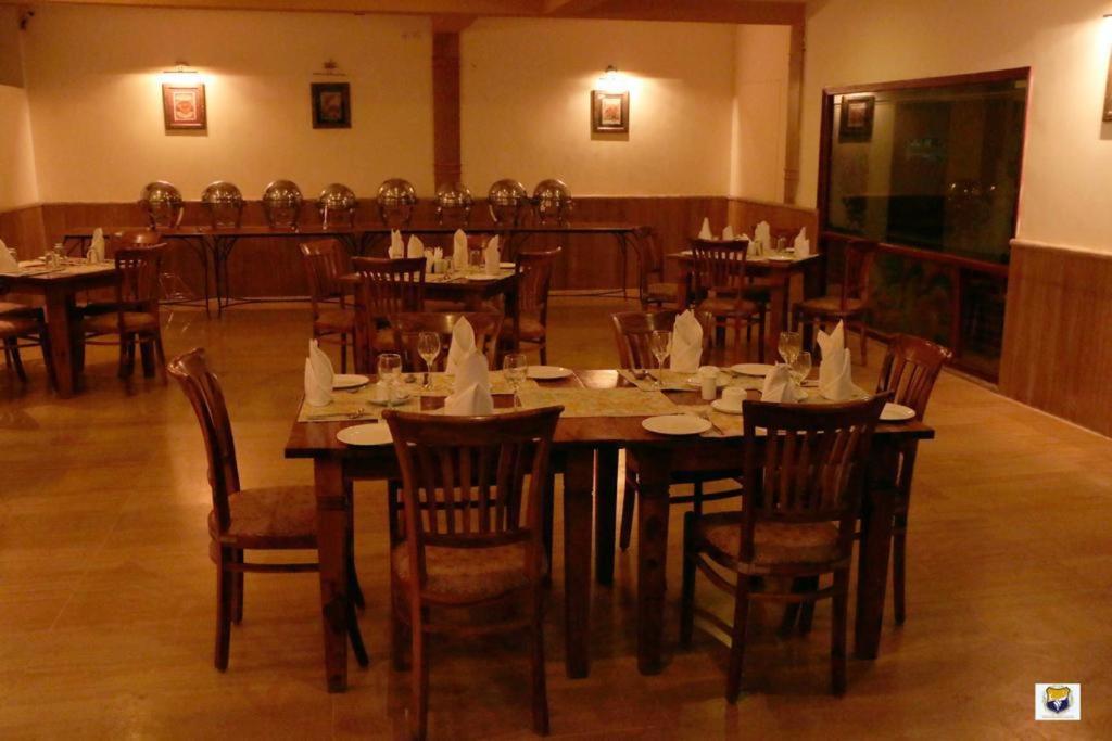 Hotel Deoki Niwas Palace photo 4