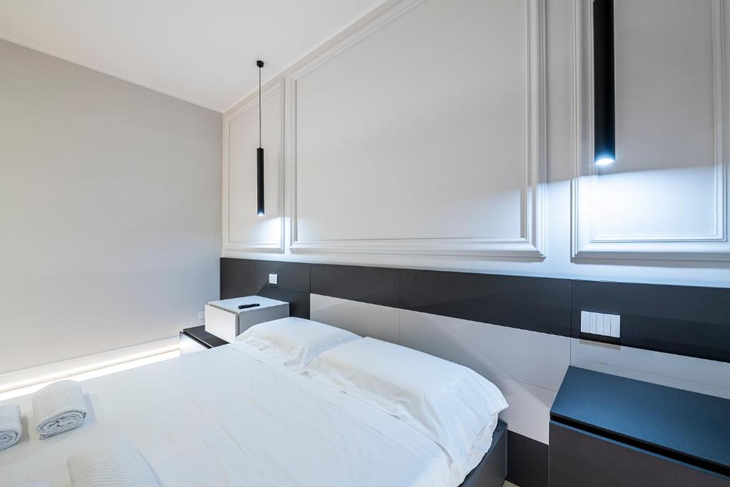 Beccaria Modern Luxury - Florence Central Stay - Tap to explore photos