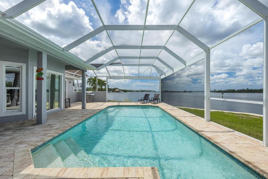 Heaven Found! Stunning River Views & Pool - Villa Island Sunset - Roelens Vacations photo 3