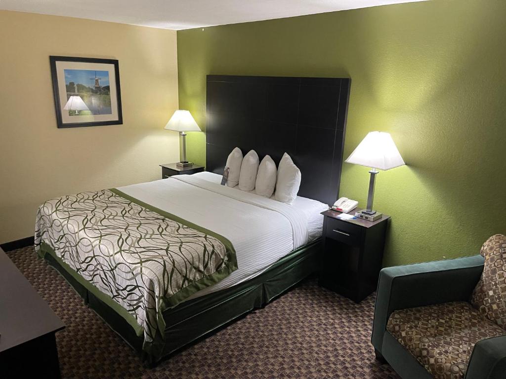 Baymont by Wyndham Holland photo 3