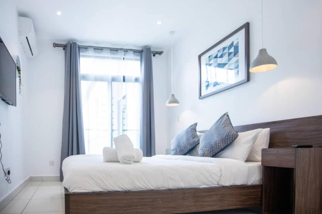 Cosy 1 Bedroom @Embassy Gardens