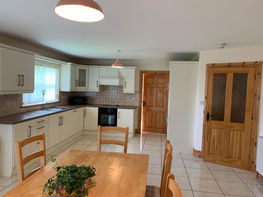 Elm Park Escape - 4 bed self-catering holiday home photo 2