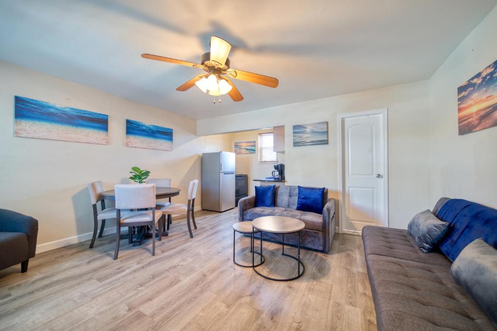 Camelot Beach Suites photo 1