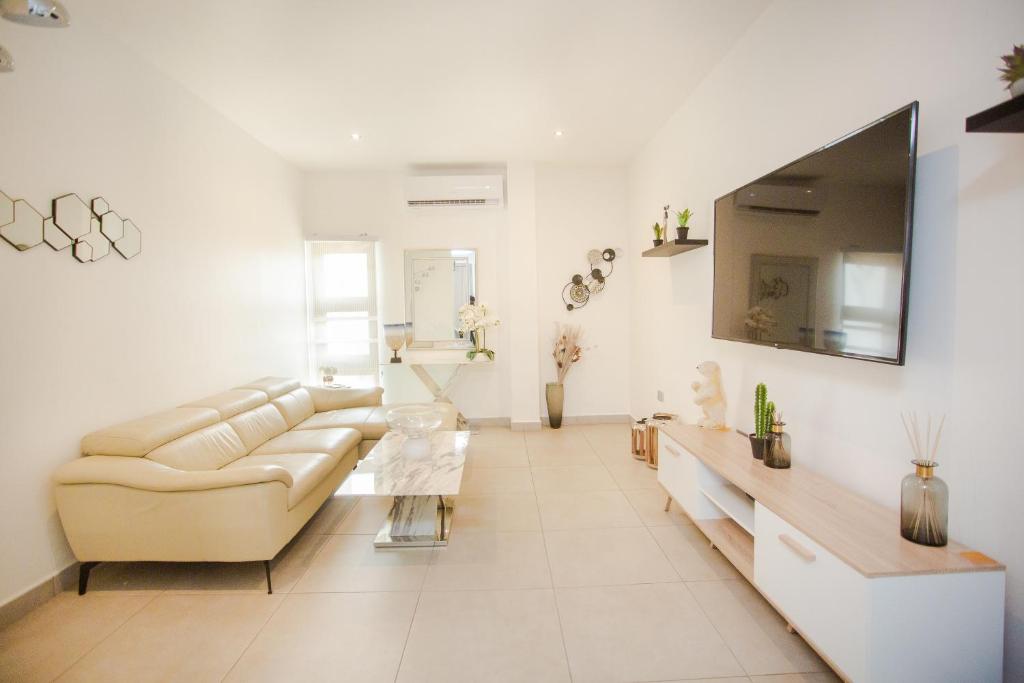 Accra Luxury Apartments @ Pine Court photo 3
