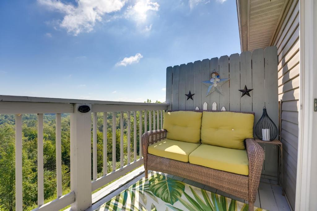 Vineyards Retreat Branson Strip and Mountain Views! photo 2