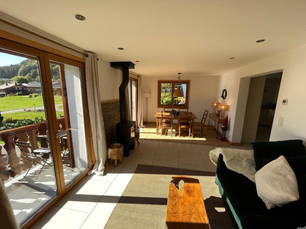 Luxury penthouse apartment photo 4