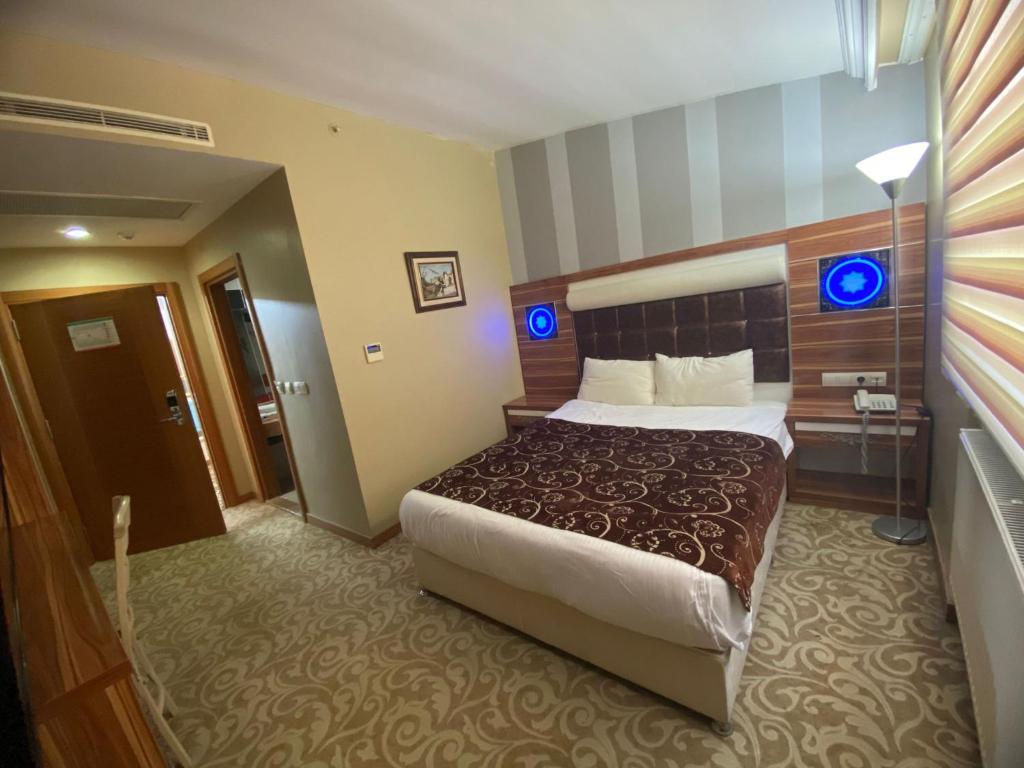 Demosan Hotel photo 2