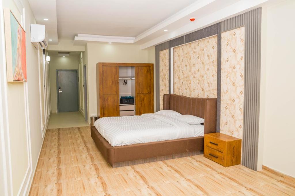 Itten Plaza Hotel 2 photo 1