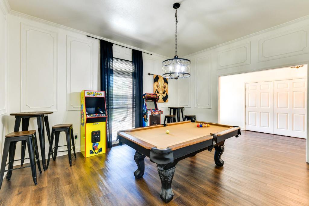 Stunning Baton Rouge Home with Pool Near LSU! photo 2