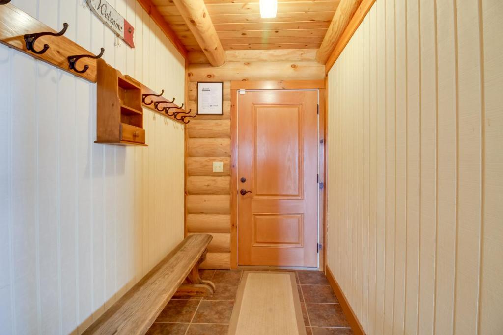Lake Vermilion Cabin with Private Dock and Fire Pit! photo 3