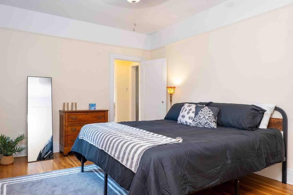 Spacious Oasis - Hoboken California King Bed! image