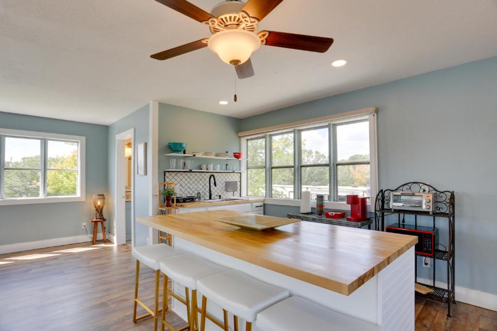 Lakefront Alabama Escape with Boat Dock and Fire Pit! photo 2