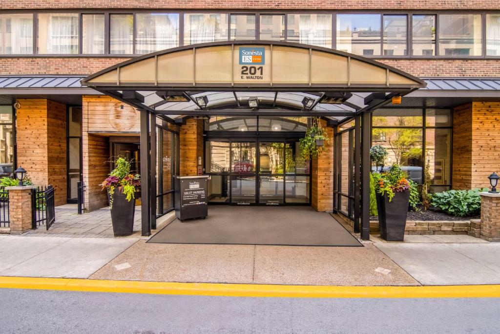 Sonesta ES Suites Chicago Downtown Magnificent Mile Medical photo 1