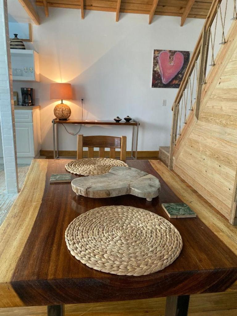 Utila Water Sports Deluxe Apt photo 1