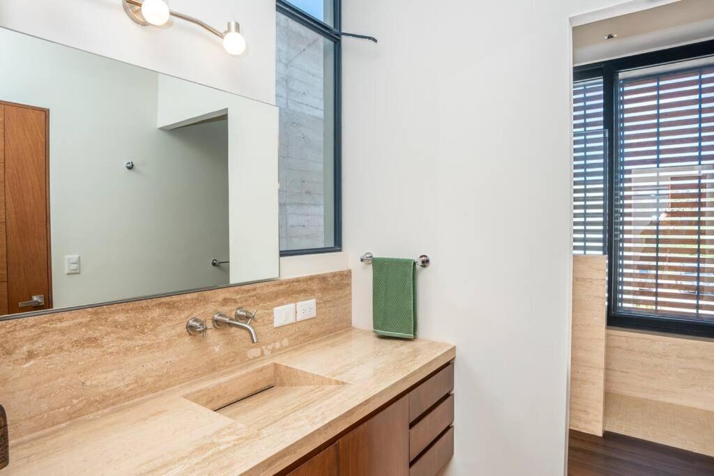 Signature Design Estate photo 2