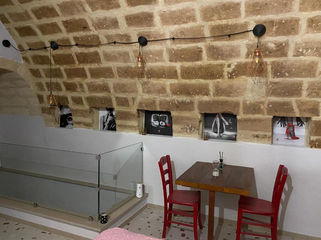 REBEL SUITE cross photo 3