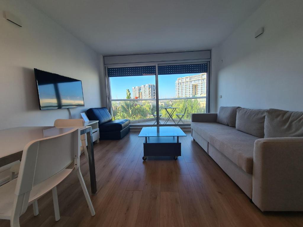 Herzliya Marina - By Beach Apartments TLV photo 3