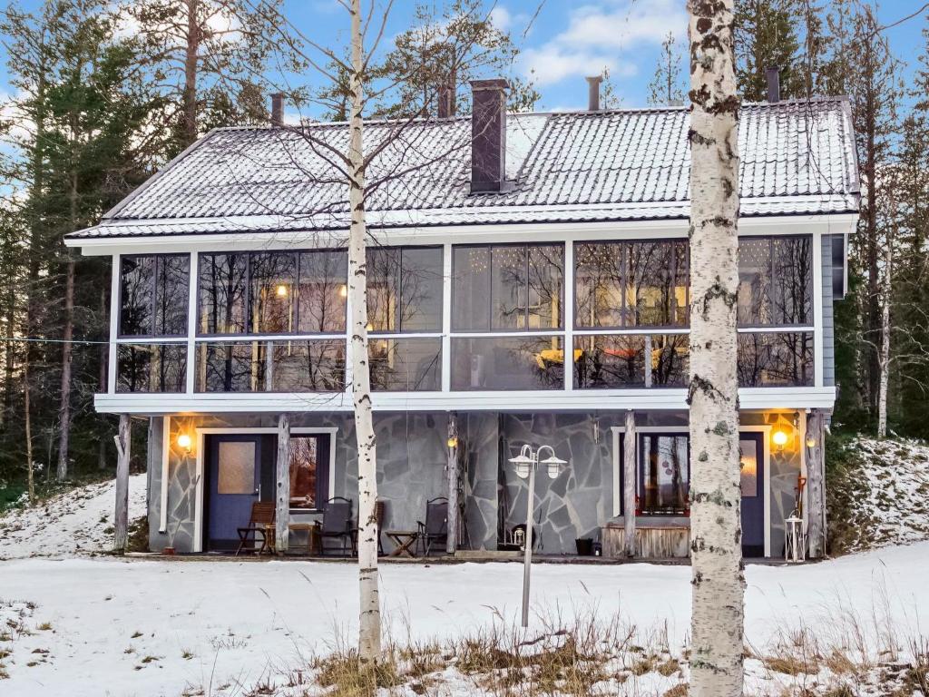 Holiday Home Äkäsjärven lomamökit 2 by Interhome