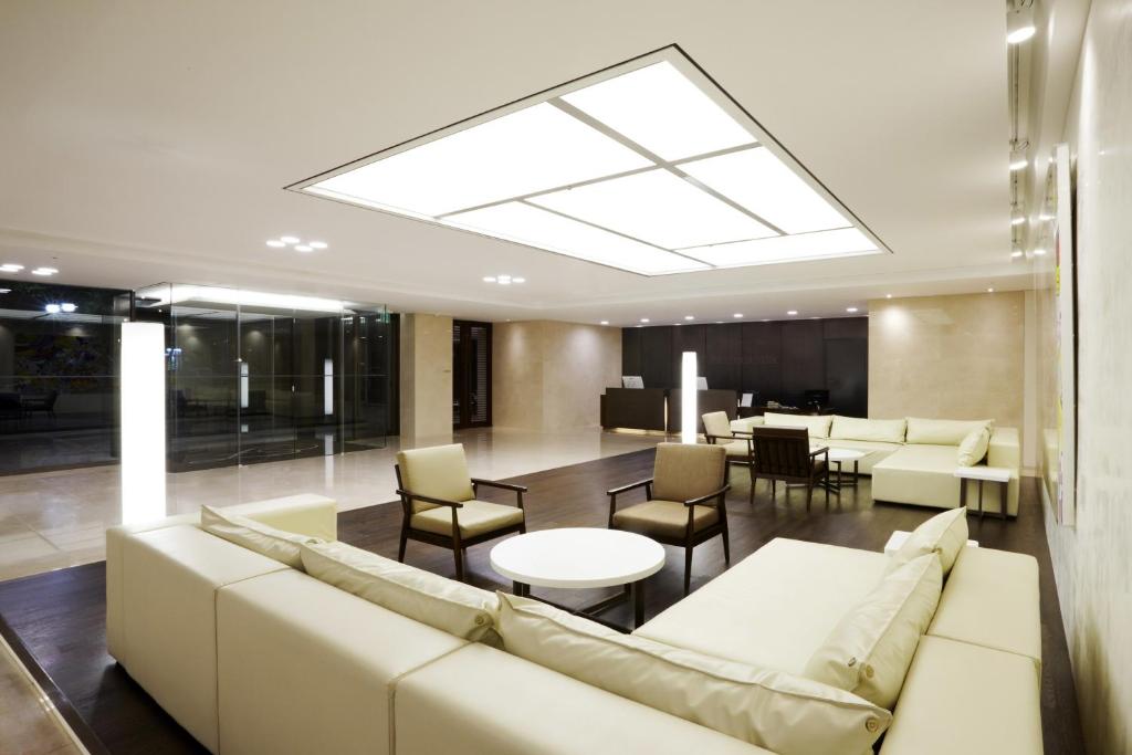 Orakai Insadong Suites - Tap to explore photos