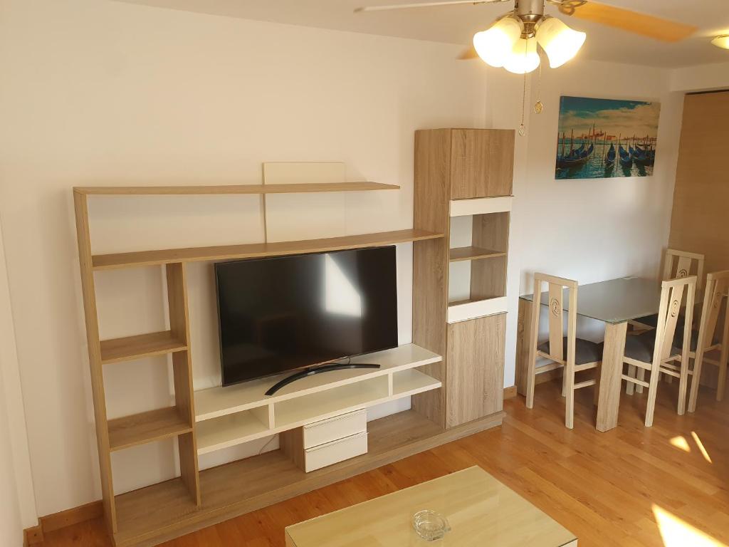2H, Aire Acondic, 50m2, 1 dormitorio, 4 huéspedes, WIFI GRATIS photo 1
