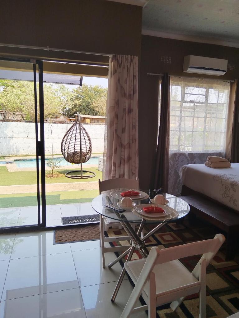 Looks cottages self catering apartments photo 2