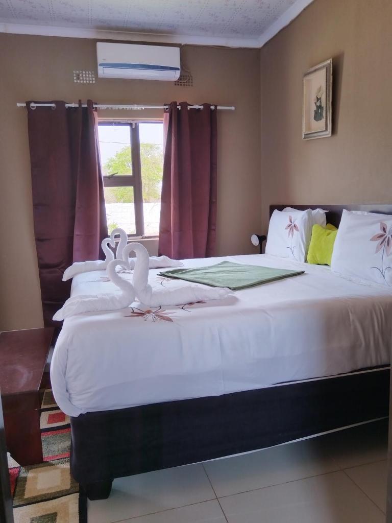 Looks cottages self catering apartments photo 1