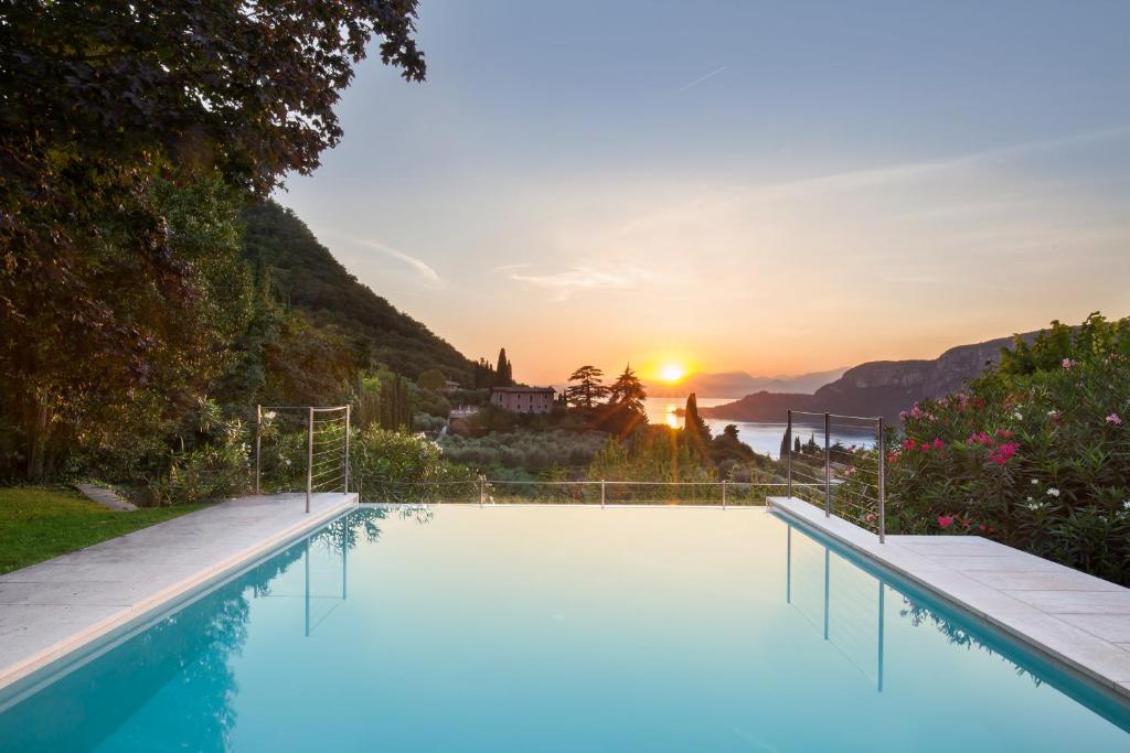 Cà Cantoni With Pool photo 1