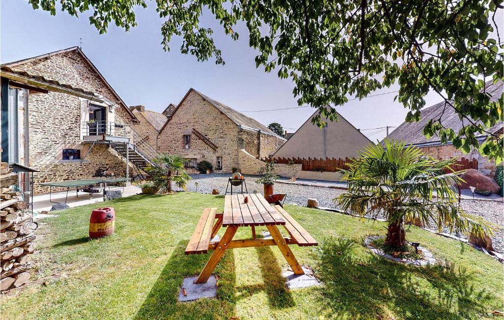 1 Bedroom Lovely Apartment In Neuilly Le Vendin photo 1