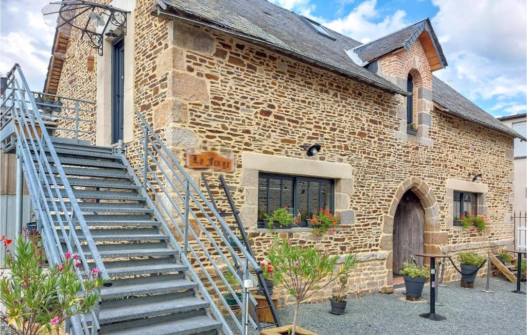 1 Bedroom Lovely Apartment In Neuilly Le Vendin