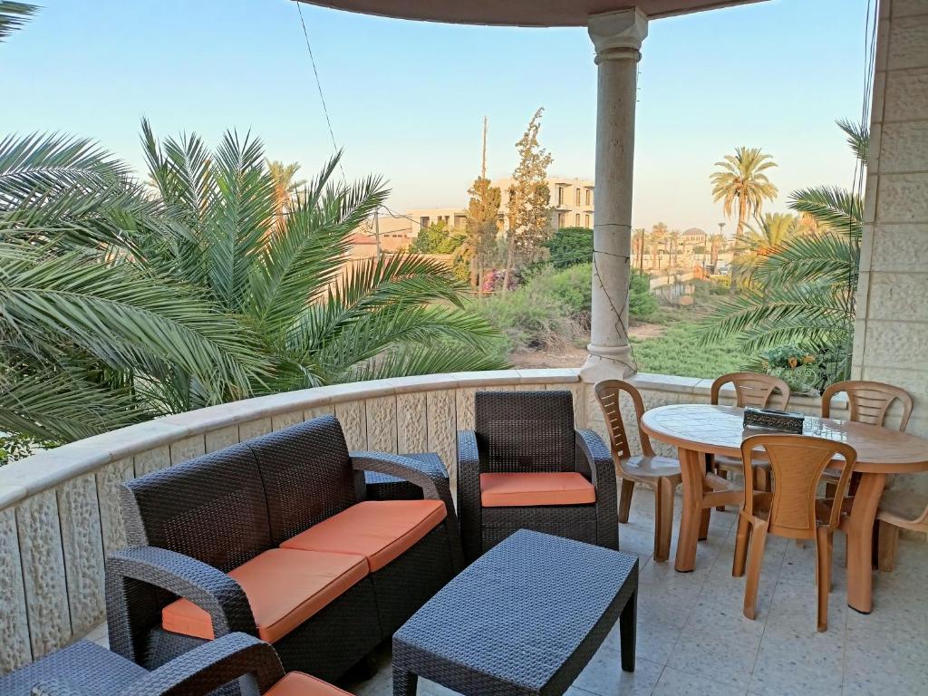 BnB La Luna Entire Apartment photo 4