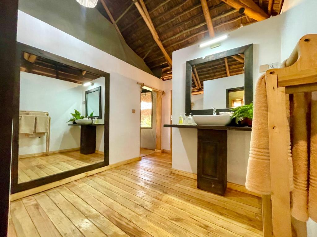 NJIAPANDA TENTED LODGE photo 1