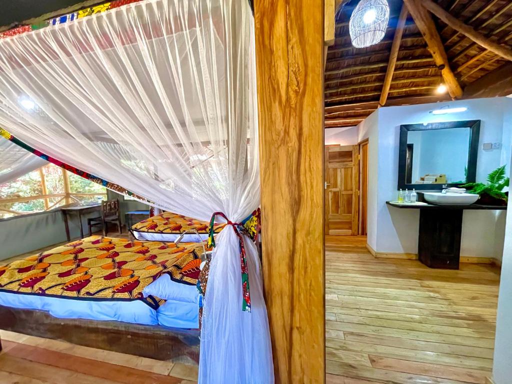 NJIAPANDA TENTED LODGE