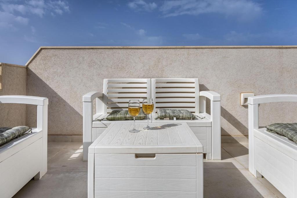 Golden Sunsets Penthouse 10 by Solea photo 2