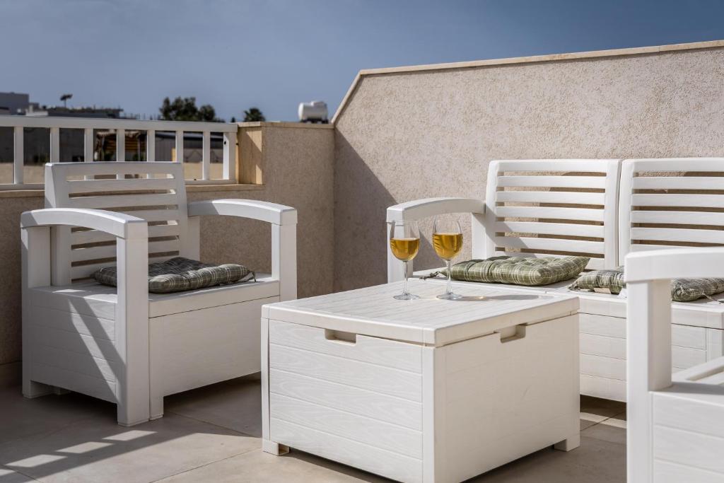 Golden Sunsets Penthouse 10 by Solea photo 3