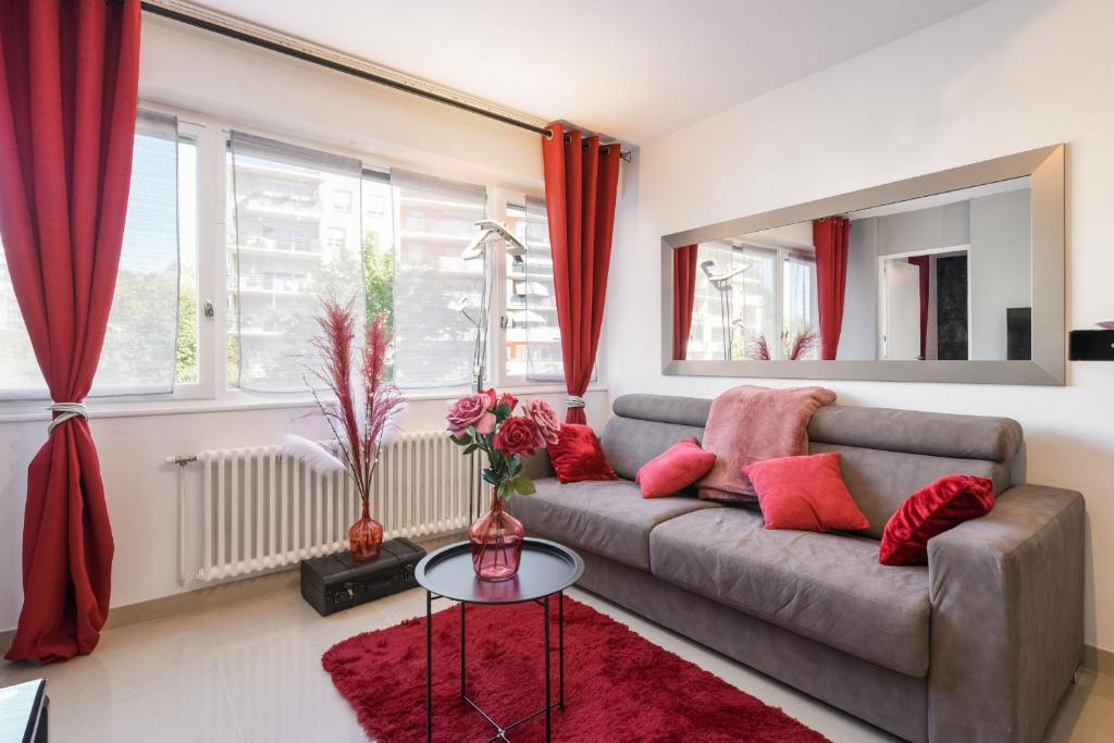 Au Nom de la Rose - Casa Vostra - Annemasse